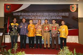 Fungsi kementerian negara terbagi menjadi beberapa yaitu: Kemendagri Dorong Pengoptimalan Tugas Dan Fungsi Staf Ahli Nusakini