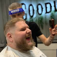 Blurry head @ Goodlife Barbershop