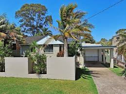 High tides and low tides, surf reports stay in the shade as long as possible and avoid being outside during midday hours. 28 The Spinnaker Port Macquarie Nsw 2444 House Sold Lsre Com Au