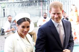 If they follow royal tradition, they'll wait anywhere from 24 hours to a whole month to announce their son's name. Meghan Markle And Prince Harry S Baby Name Odds Revealed