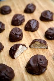 Vegetable glycerin, natural dark chocolate flavor, certified organic stevia leaf extract, 10 i use it in my coffee and in various desserts i make, including baked ones. Low Calorie Chocolate Desserts Popsugar Fitness