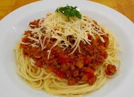 Berikut ini kami menyajikan untuk anda resepi membuat spaghetti bolognese yang lazat dan mudah yang didapatkan daripada resepi oleh ‎afrina zulqarnaen‎ di facebook. Resepi Spaghetti Bolognese Simple