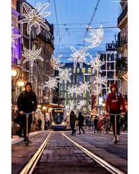 7 in zürich, ☎ telefon 044 288 13 17 mit ⌚ öffnungszeiten und anfahrtsplan. Schweiz Tourismus On Twitter Wow So Wunderschon Ist Die Vorweihnachtszeit In Den Schweizer Stadten Inlovewithswitzerland Zurich Lugano Genf Https T Co Sqtblhosch