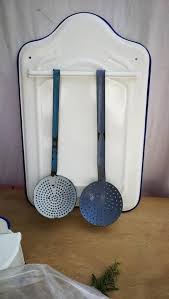 Retrouvez Cet Article Dans Ma Boutique Etsy Https Www Etsy Com Fr Listing 628367712 Egouttoir Porte Ustensile En Email Blanc Country Chic Vintage