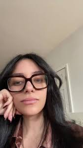 Understanding Public Appreciation for Male Artists