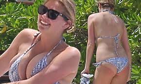 Kate Upton reveals tan lines on bikini break with on-again boyfriend Justin  Verlander in Mexico | Daily Mail Online