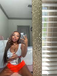 Atlantis Mallard - Free pics, galleries & more at Babepedia