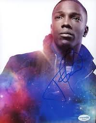 Tosin Cole "Doctor Who" AUTOGRAPH Signed 'Ryan Sinclair' 8x10 Photo ACOA