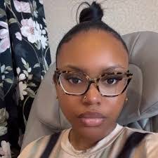 Kanisha Walker's Instagram, Twitter & Facebook