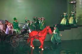 Horse of a different color figurines from the original producers of the trail of painted ponies comes the new collectible horse of a different color. A Horse Of A Different Color Things You May Not Know About The Wizard Of Oz Zimbio