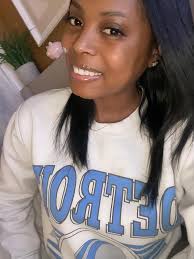 Happy football Sunday! How are we feeling about the game so far? ONE PRIDE.  (also the star