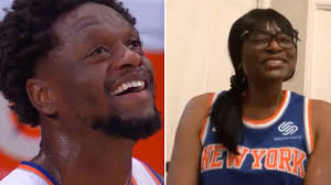 See his girlfriend's name and entire biography. Knicks Julius Randle Surprised By Mom After All Star Nod Video Sports Illustrated