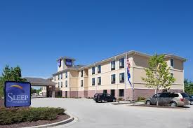 Sleep Inn And Suites Milwaukee Wisconsin This Great Hotel Is Close To Marquette University And The General Mitchell Inte Milwaukee Hotels Hotel Milwaukee Wi