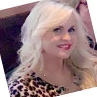 Kelly Petrillo's Instagram, Twitter & Facebook