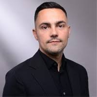 300+ perfiles de «Amato»