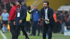 He played as an attacking midfielder after starting his career as a striker, and was the captain of fenerbahçe. Kayserispor Da Bulent Uygun Da Tutunamadi
