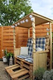 Ein Herz Und Eine Seele Urlaub Fur Zuhause Strandkorb Aus Paletten Strandkorb Aus Paletten Paletten Garten Gartengestaltung