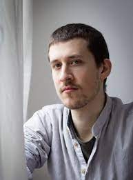 He was born in hamburg, germany to an austrian artist father and german actress mother. Josef Mattes Filmstarts De