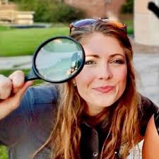 I am CRYING LAUGHING at this job application rejection email 😭