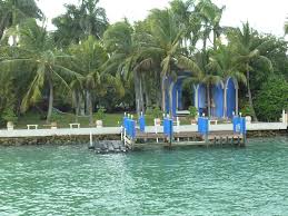 Прежде всего сталлоне известен ролями брутальных героев в. Miami Star Island Sylvester Stallone House Mapio Net