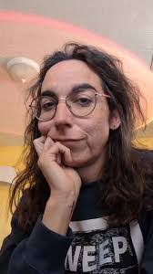 Nora Levine's Instagram, Twitter & Facebook