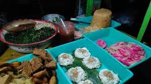 Masukkan sisa tepung dan aduk dengan tangan sampai bisa dibentuk. Tradisional Food Cenil Kicak Gethuk Kembang Gula Youtube