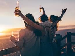 Bere una birra al giorno riduce il rischio di essere colpiti da infarto. Birra Analcolica E Alcolica A Confronto Rischi E Benefici Donna Moderna