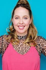 Deirdre Devine's Instagram, Twitter & Facebook