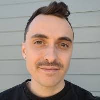 Tracy Bay's Instagram, Twitter & Facebook