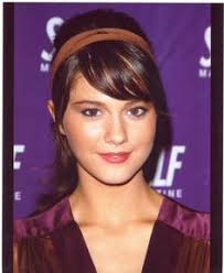 Mary Elizabeth Winstead = Lucy McClain On Live Free Of Die Hard