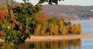 Pin By Kyla Wilson On Places I Ve Been Table Rock Lake Lake Resort Branson Vacation