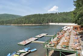 Oferte și promoții, facilități și obiective turistice pentru vacanțe sau excursii reușite. Obiective Turistice In Caras Severin 10 Locuri De Pus In Bagajul De Vacanta