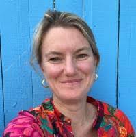 Abby Brewster's Instagram, Twitter & Facebook