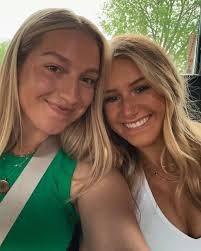 Molly Jon (@mollydalzot) • Instagram photos and videos