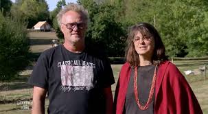 Dans la maison des propriétaire d'une exploitation viticole, 3 chambres personnalisées vous serviront de bienvenue dans le pays enchanteur et paisible de la gascogne chartreuse du xv siecle de caractère et de charme au cœur de la gascogne dans un cadre. Avis Benedicte Et Jean Francois De Bienvenue Chez Nous A La Ferme Gers Bienvenue Chez Nous Nouveautes Tele Com