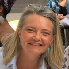 Lorsque j'étais petit garçon jouant à la Poste avec ma soeur pour faire  comme notre mère postière , avec des faux mandats et des tampons encreurs,  je n'osais imaginer un jour qu'en