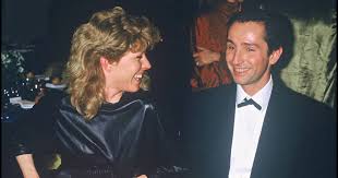 Thierry Lhermitte Avec Sa Femme Plus De 40 Ans D Amour Et Trois Beaux Enfants Purepeople