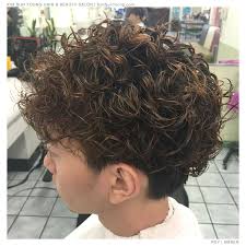 Why you would advertise in any way in such a dingy back alley escapes me, but i imagine that they chose to put up a. 31 Amber Kang Ksy Hair Stylist Ideas Salon Los Angeles Hair Stylist Hair Beauty
