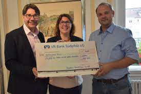 Die vr bank in annweiler ist leistungsstark mit leidenschaft für unsere region vor ort. Landau Aus Dem Erlos Des Spatenstichs Zum Projekt Panzerhalle Firma Bosherz Immobilien Gmbh Spendet 1 000 Euro An Forderverein Ein Hospiz Fur Ld Suw Metropolregion Rhein Neckar News Events