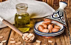 6 Bienfaits De L Huile D Argan Sur Le Visage Pour Une Peau Eclatante