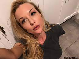 Kayden kross selfie