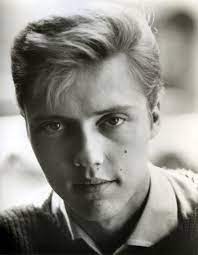 Young Christopher Walken Looks Exactly Like Scarlett Johansson Walken Christopher Walken Movie Stars