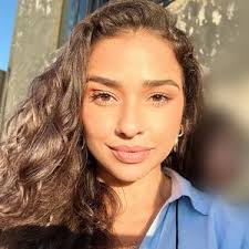 AMANDA OLIVER (@amandaloliver)