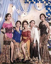 Kebaya lace kebaya brokat dress bro. 10 Model Kebaya Brokat Modern Terbaru 2021