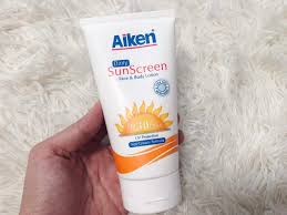 Produk pertama dalam merk sabun muka untuk kulit berjerawat adalah jf sulfur acne care. Aiken Daily Sunscreen Face Body Lotion Review Iman Abdul Rahim