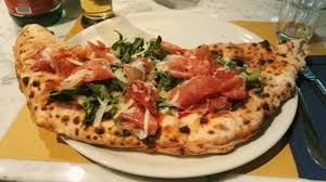 Una Pizza Con Farina Di Farro Carissima Recensioni Su Pizzeria Capri Blu Castellammare Di Stabia Tripadvisor