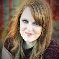 Kari Smith's Instagram, Twitter & Facebook