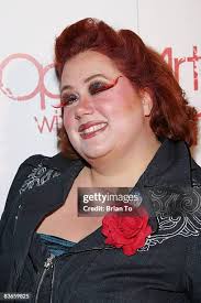 Singer Jason Antone arrives at Open Artists With Open Arms... News Photo