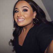 Lorna Ryan's Instagram, Twitter & Facebook