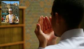 Sujud dan duduk di antara dua sujud dan melakukan sujud yang kedua. Terlupa Baca Doa Qunut Anak Muda Ni Tunjuk Cara Betul Lakukan Sujud Sahwi Keluarga